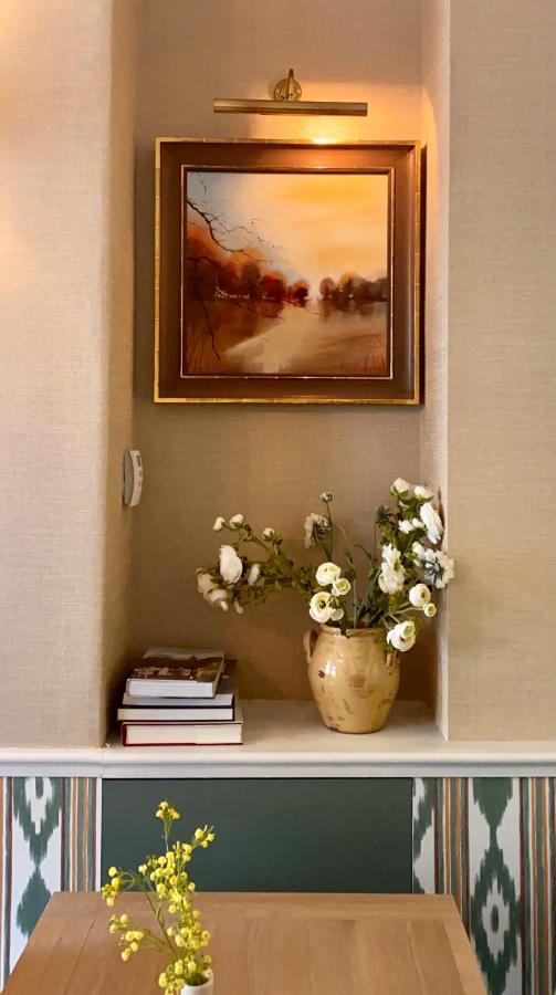 The Windsor Town House Hotel Bath Kültér fotó A painting by the artist